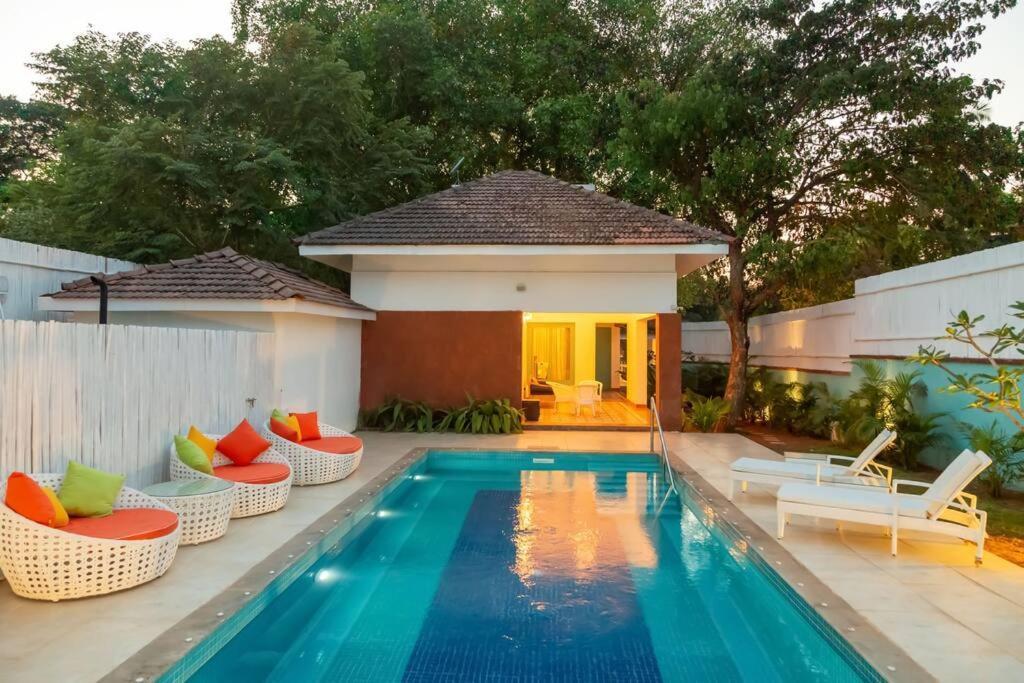 White Banyan Beach Villa, Candolim By The Acacia Villas Exteriér fotografie