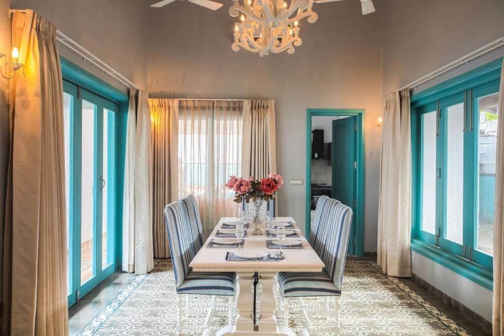White Banyan Beach Villa, Candolim By The Acacia Villas Exteriér fotografie